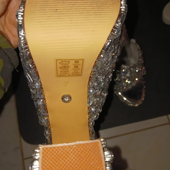 Elegant Silver Women's Heels - Picture 2 of 9